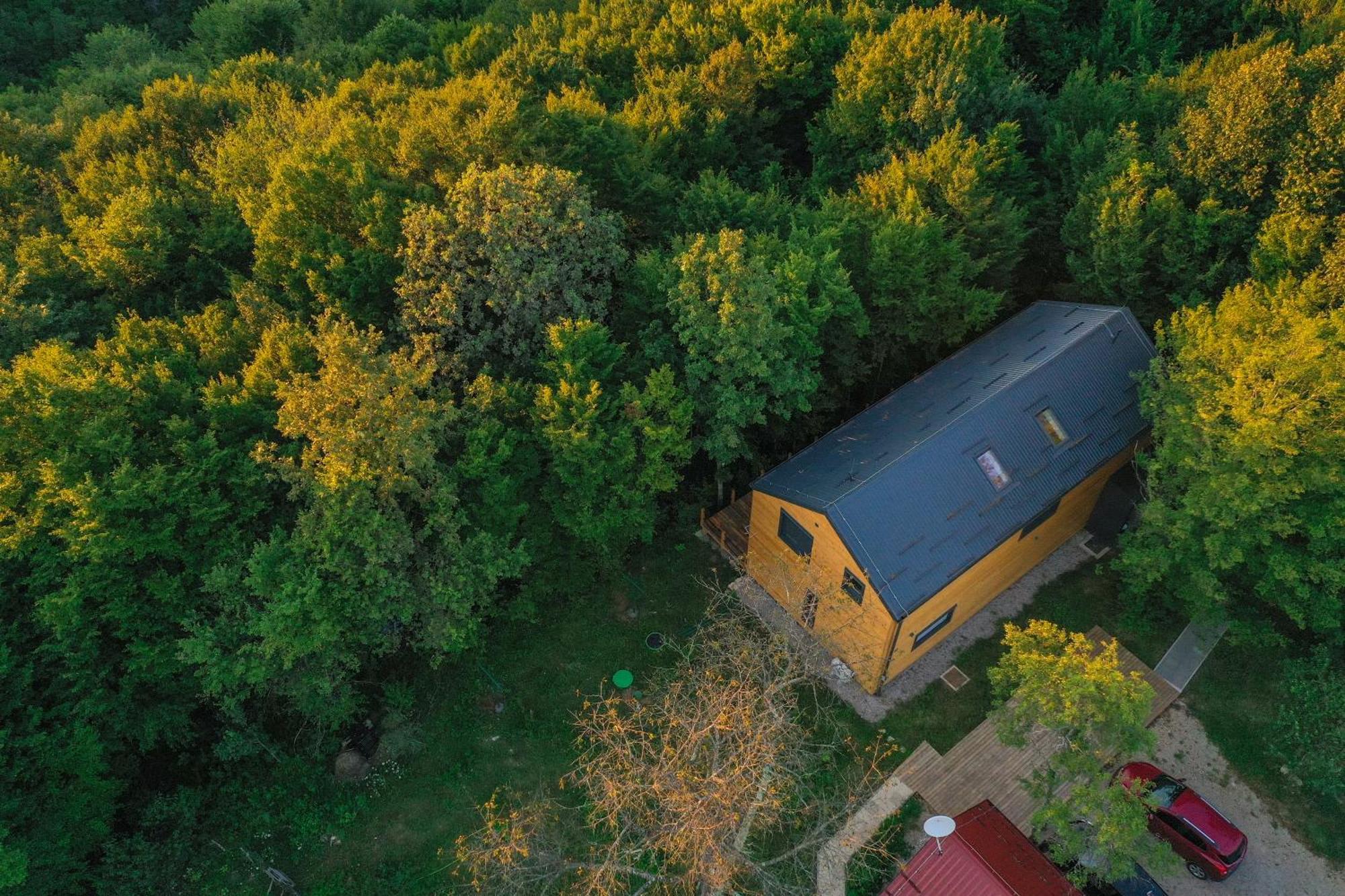 Apartamento Tree Elements Treehouse Retreat Slunj Habitación foto